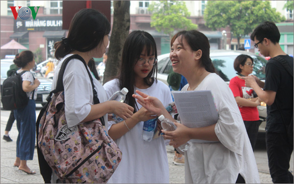 Dự kiến điểm chuẩn vào các trường đại học ngoại ngữ năm 2019 tăng 1-2 điểm