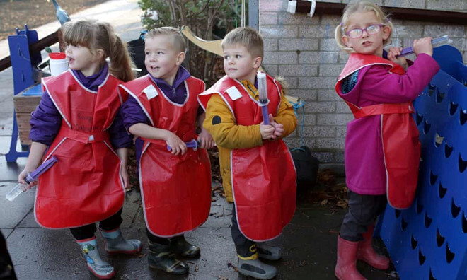 Phụ huynh phản đối việc trẻ 4 tuổi làm bài kiểm tra đầu vào tiểu học