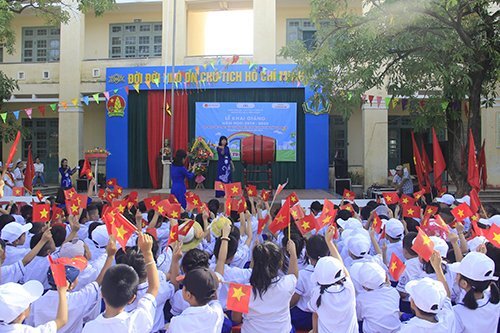 Hàng trăm trường học tổ chức khai giảng sau lũ