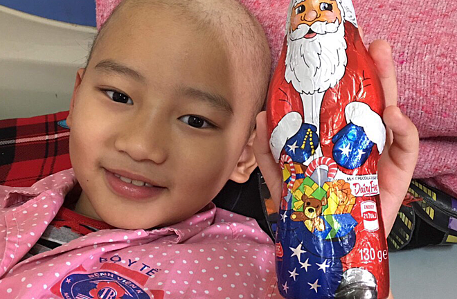 Nghẹn lòng với mong ước có loại thuốc để ngủ mãi mãi của cậu bé bị ung thư