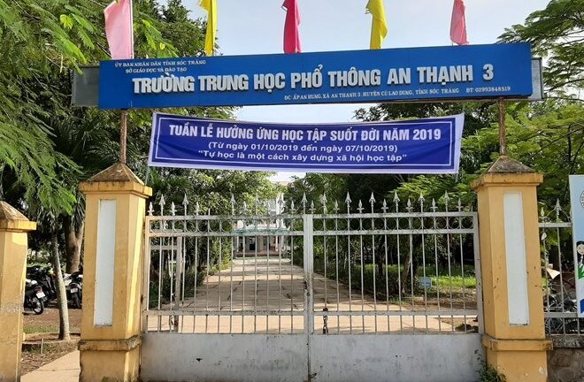 Thường xuyên bị thầy giáo đánh, nhiều học sinh xin Ban giám hiệu đổi giáo viên Ngữ văn