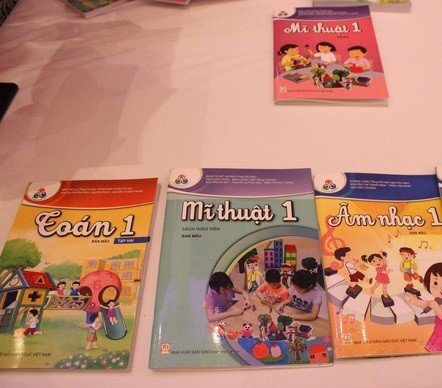 Thực hư thông tin Hội đồng thẩm định thông qua 4 bộ Sách giáo khoa lớp 1
