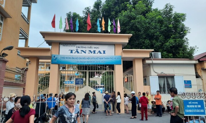 Nhiều học sinh tiểu học ở Hà Nội đồng loạt nghỉ ốm