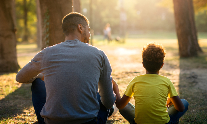 Cuộc nói chuyện của người cha làm thay đổi cậu bé chuyên bắt nạt