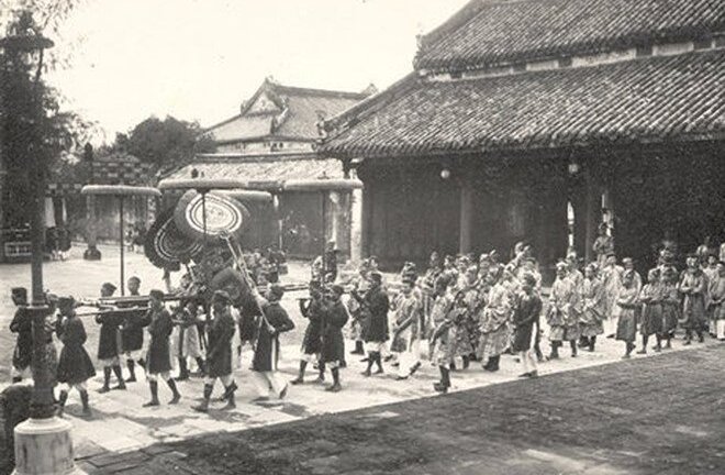 Tục lì xì năm mới của vua chúa ngày xưa