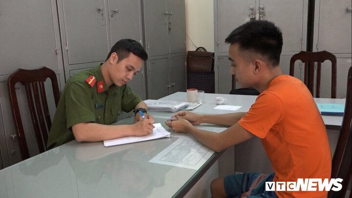 Bị bắt khi mang 6.000 bao thuốc lá nhập lậu về Hà Nội