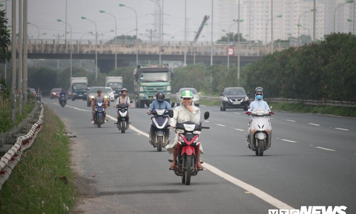 Thanh tra Sở GTVT Hà Nội: Xử lý nghiêm vi phạm đi xe máy vào Đại lộ Thăng Long