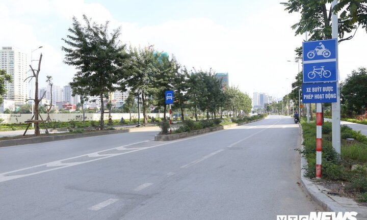 Ảnh: Cận cảnh phố 8 làn xe ở Hà Nội mang tên nhà tư sản Trịnh Văn Bô