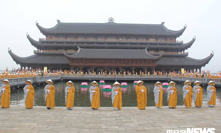 Hàng ngàn đại biểu về chùa Tam Chúc dự khai mạc Đại lễ Vesak 2019
