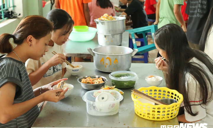 Thí sinh thi THPT Quốc gia ở Hà Giang đóng 400.000 đồng 'tiền ăn nghỉ'?