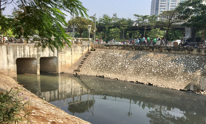 Tháo dỡ khu thí điểm làm sạch nước sông Tô Lịch bằng công nghệ Nhật Bản