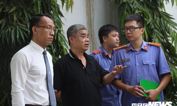 Gia hạn thời gian điều tra vụ bé trai trường Gateway chết trên xe đưa đón