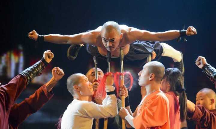 Video: Cao tăng Thiếu Lâm biểu diễn những tuyệt kỹ khó nhất của môn phái