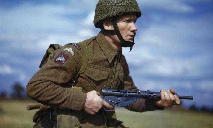 Những khẩu súng 'vô dụng' nhất hành tinh