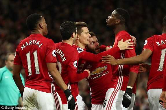 Mourinho: 'Pogba sẽ trở thành cầu thủ phi thường'