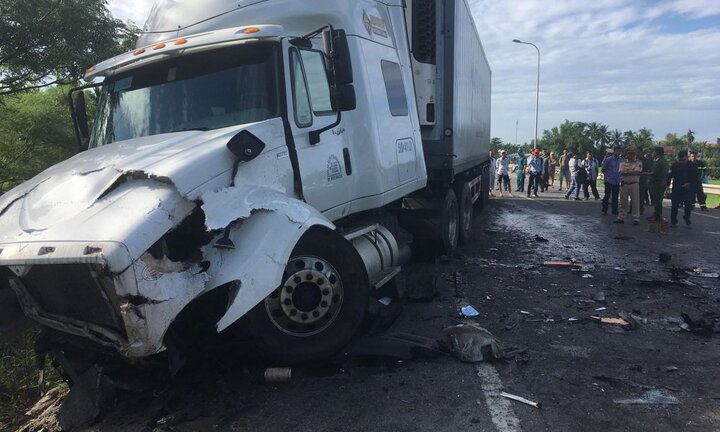 Tai nạn ở Quảng Nam, 13 người chết: Nhân chứng kể phút chứng kiến cảnh tượng kinh hoàng