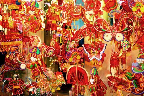 Mê mẩn với thiên đường mua sắm đồ Trung thu nổi tiếng trên phố Hàng Mã