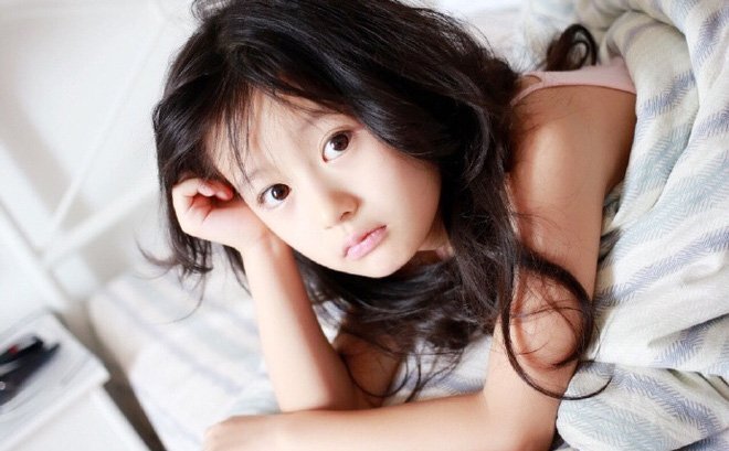 Tan chảy trước vẻ đẹp như thiên thần của 'tiểu mỹ nhân' Trung Hoa