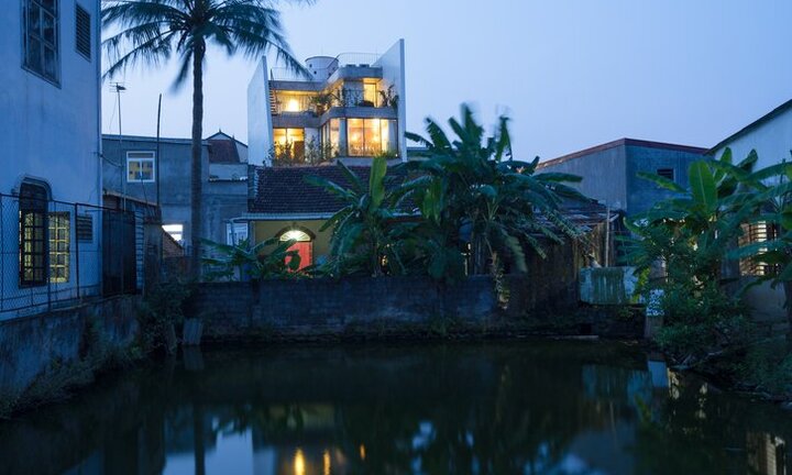 Ngất ngây với ngôi nhà mỗi tầng được thiết kế như một khu vườn xanh mướt