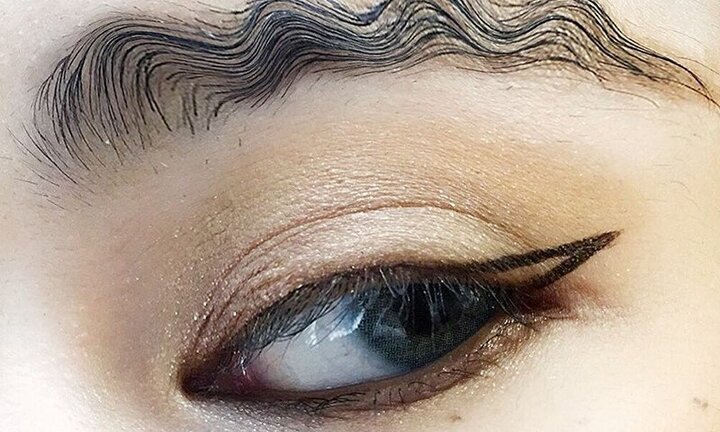 'Chết khiếp' ngắm những bộ chân mày thể hiện sự sáng tạo của chị em