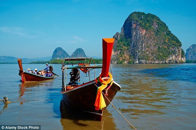 Phẫn nộ cực độ: Bé gái bị xâm hại bởi 40 người đàn ông trong suốt 8 tháng