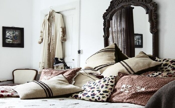 Những đồ vật tuyệt đối không được để đầu giường để tránh vận đen ùn ùn kéo đến