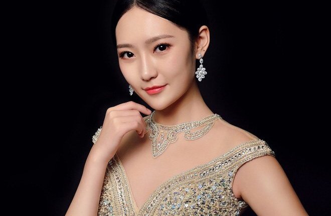 Nhan sắc xinh đẹp của người mẫu 21 tuổi đăng quang Hoa hậu Thế giới Trung Quốc 2017