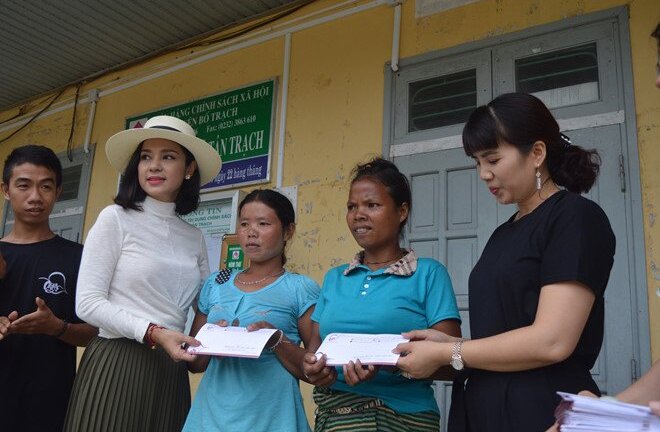 'Người đẹp Tây đô' Việt Trinh tâm sự tuổi 45: 'Tôi cần tri kỷ hơn một người bạn đời'