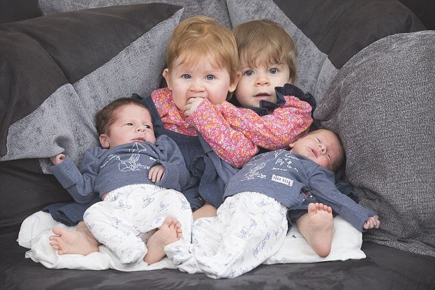 Choáng váng với đôi vợ chồng sinh liên tiếp 2 cặp song sinh chỉ trong 11 tháng