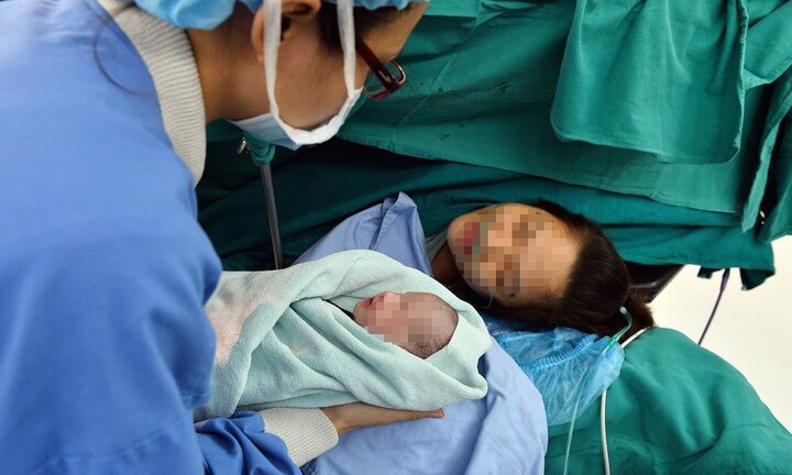 Mẹ 8X chia sẻ kinh nghiệm xương máu khi đi đẻ ở Bệnh viện Phụ sản Hà Nội