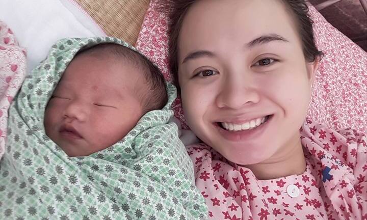 4 năm sinh mổ liền tù tì 3 bé, bác sĩ không cho mổ tiếp nhưng mẹ vẫn giữ con