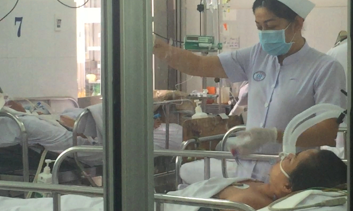 Bệnh nhân bị cúm A/H1N1 điều trị tại bệnh viện Chỡ Rẫy diễn tiến nặng, phải thở máy