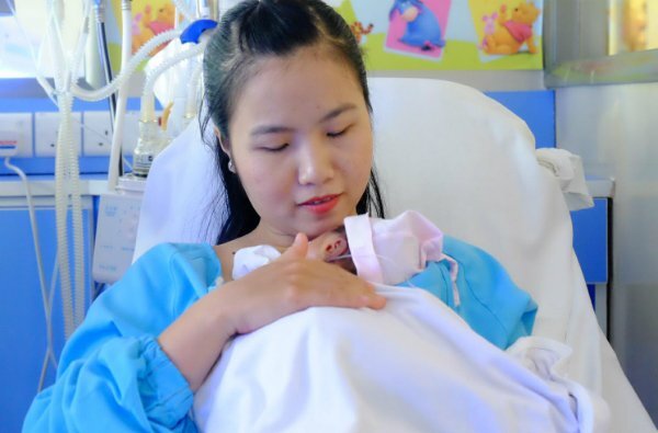 Được khuyên chấm dứt thai kỳ, thai phụ cãi bác sĩ, trốn viện quyết giữ con