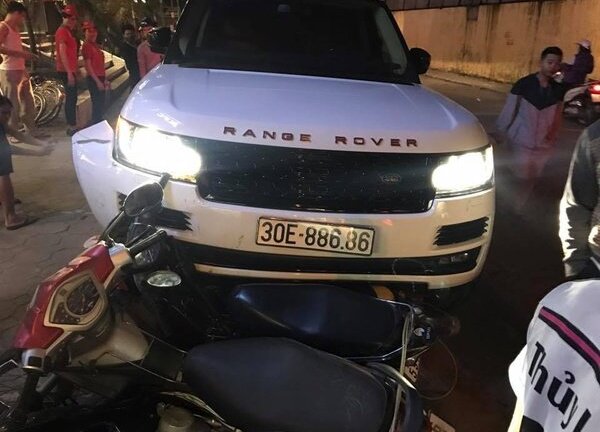 Clip: Rượt bắt tên cướp xe Range Rover kịch tính trên phố Hà Nội