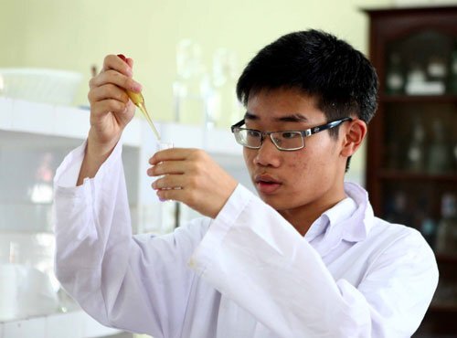 Thành tích gây 'choáng' của 10 gương mặt trẻ Việt Nam tiêu biểu 2017