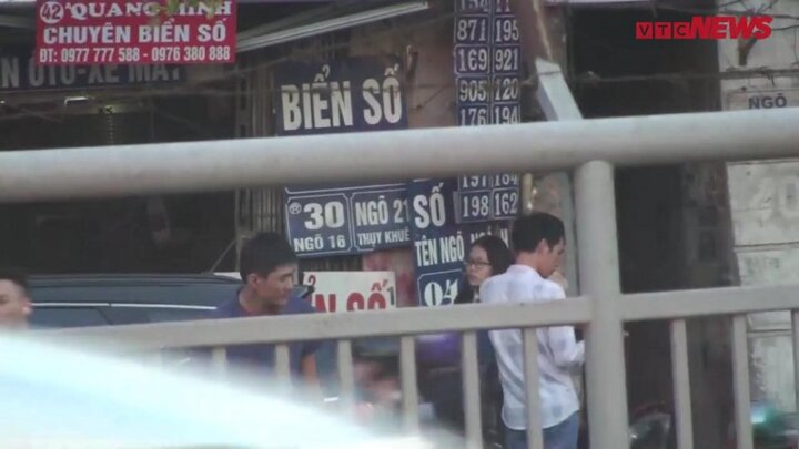 Công an Hà Nội dẹp nạn sản xuất biển số giả sau video chấn động của VTC News