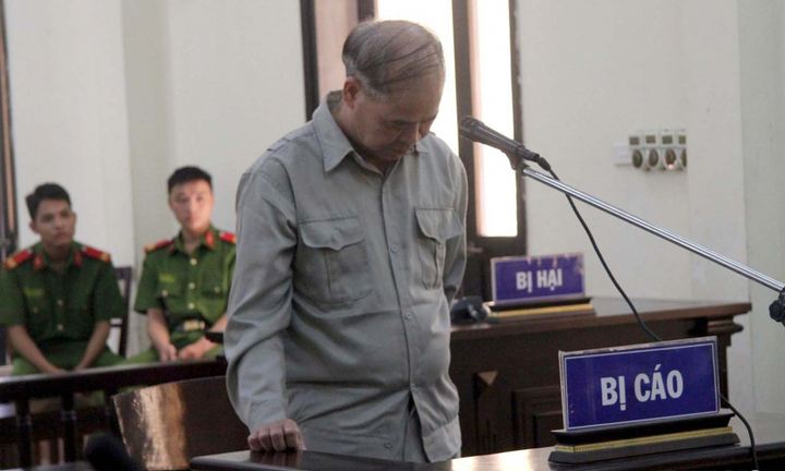Cựu hiệu trưởng xâm hại tình dục nhiều nam sinh lĩnh án 8 năm tù