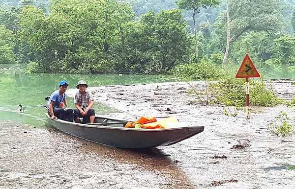 Bản làng của người Rục vẫn bị cô lập trong cơn lũ lịch sử