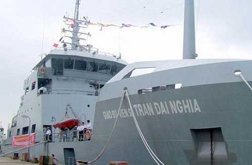 Tìm kiếm phi hành đoàn, máy bay Casa-212 gặp khó