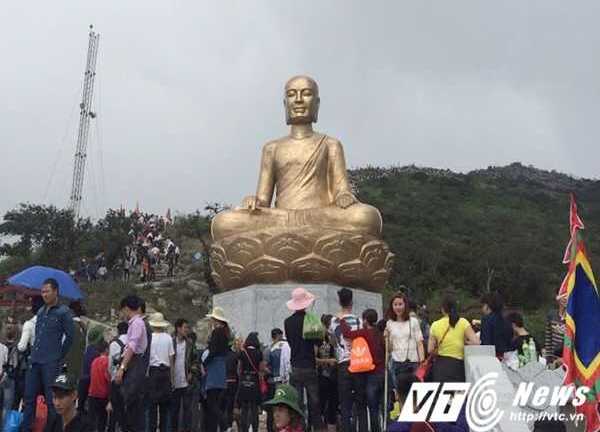 Trên 70 vạn lượt du khách đến Yên Tử du xuân đầu năm