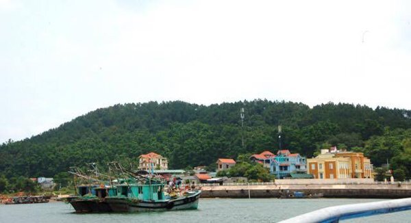 Thi thể thanh niên trôi dạt trên biển ở Quảng Ninh