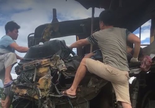 2 xe tải tông trực diện, 2 tài xế thương vong ở Quảng Ninh