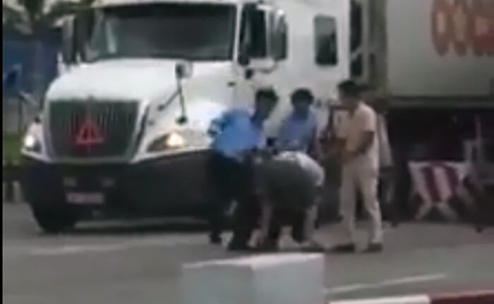 Tài xế bị nhân viên hành hung đã từng nhiều lần trốn mua vé qua Trạm BOT quốc lộ 5