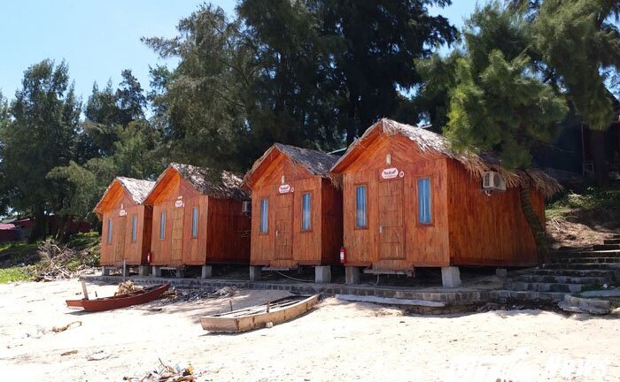 Hàng chục 'lều vịt' vẫn lén lút hoạt động trái phép trên đảo Cô Tô