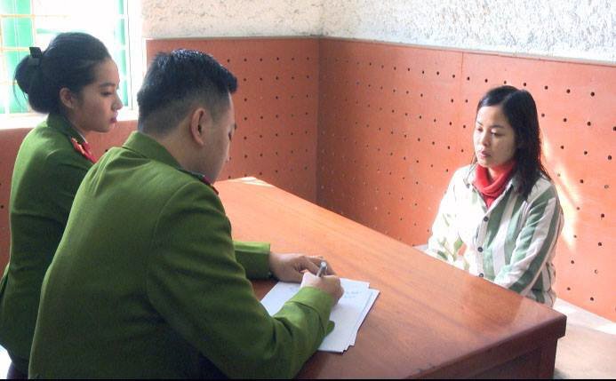Tạm giữ nữ cán bộ ngân hàng giả mạo chứng từ chiếm đoạt hơn 8 tỷ đồng