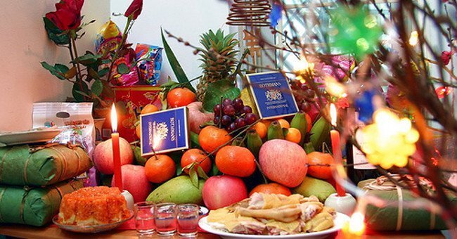 Mâm cỗ cúng Giao thừa Tết Mậu Tuất nên có những gì?