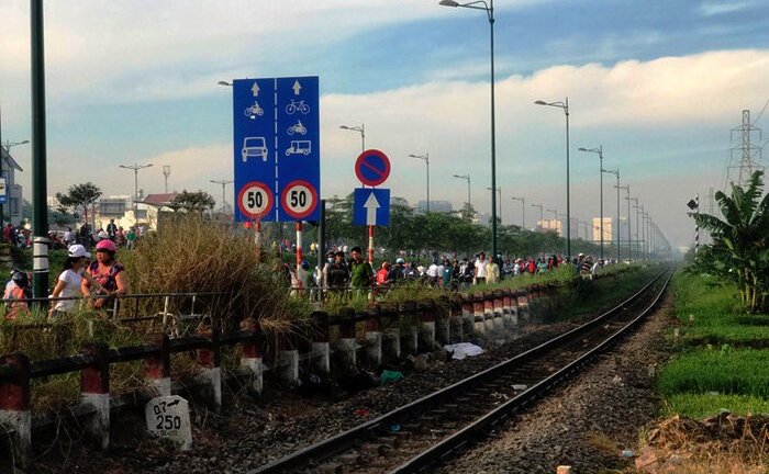 Người phụ nữ lao vào tàu hỏa tự tử ở Hải Dương
