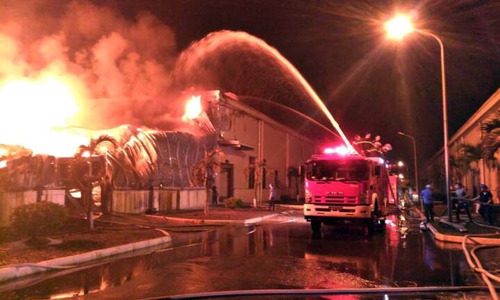 Cháy lớn khu công nghiệp ở Quảng Ninh: Cảnh sát PCCC Trung Quốc hỗ trợ chữa cháy