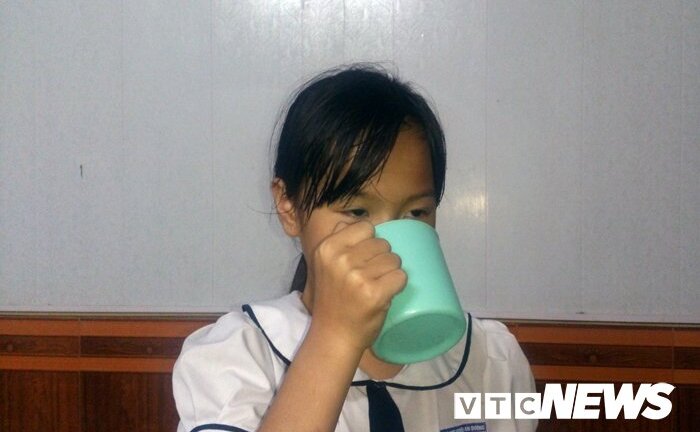 Cô giáo ở Hải Phòng phạt học sinh uống nước giặt giẻ lau bảng: Bộ GD-ĐT yêu cầu xử nghiêm