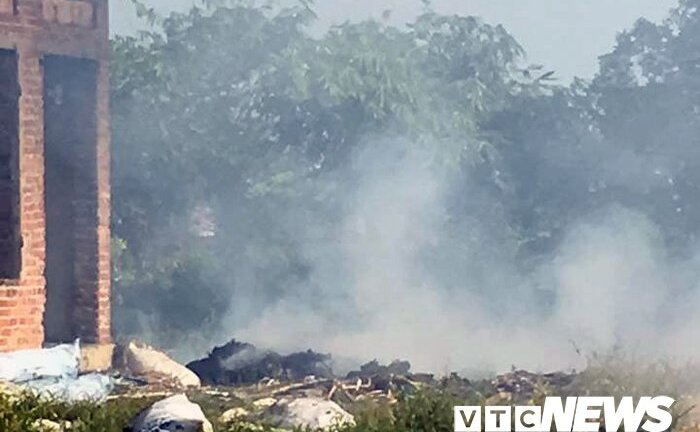 Ảnh: Dân Hải Phòng khốn khổ vì bị khói đốt phế thải công nghiệp bủa vây